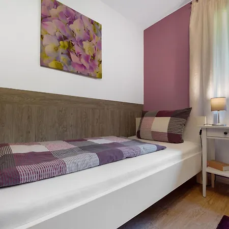 Birkenallee - Lavendel Deinste